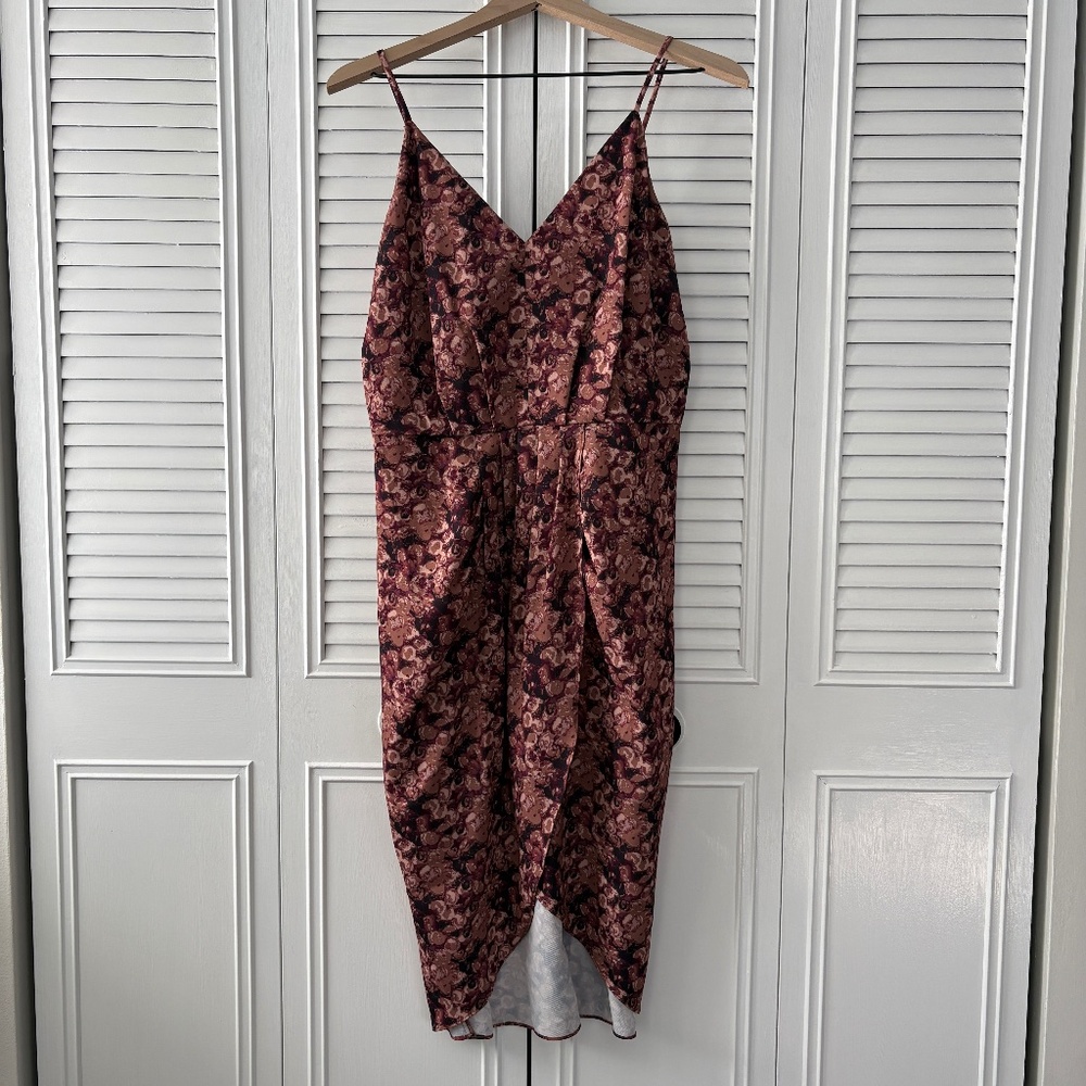 Nordstrom spaghetti strap dress tulip hem waist accentuating